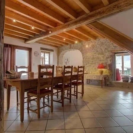 House Du Quart Benonces